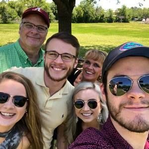 Meet your Posher, Kim